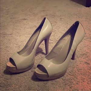 Jessica Simpson gray peep toe stilettos